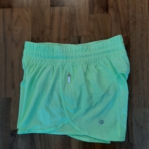 Lululemon Tacker IV shorts